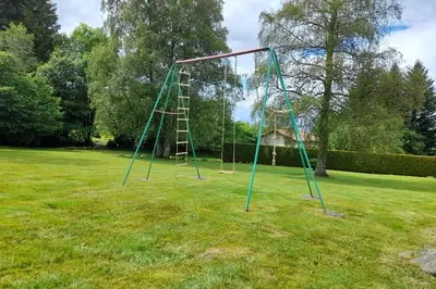 Aire de jeux pour enfants de l'établissement Gentiane fermette hautes vosges