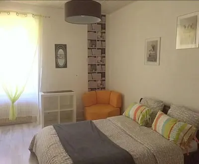 Un ou plusieurs lits dans un hébergement de l'établissement Agréable F3 - RDC (2 chambres)