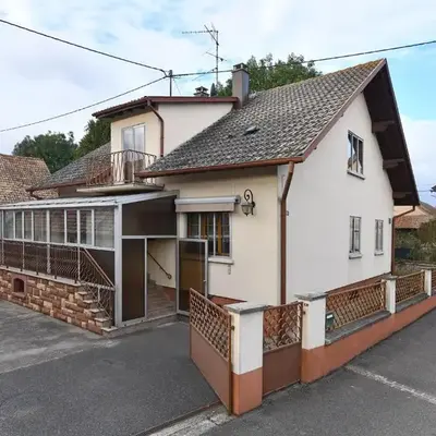 Maison Alsacienne Confortable près de Colmar - Jardin