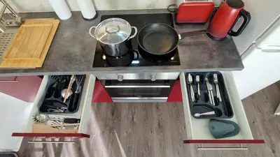 Cuisine ou kitchenette dans l'établissement City Center 4 people King Bed, near Switzerland, G'ermany, Near Airport, Free Parking