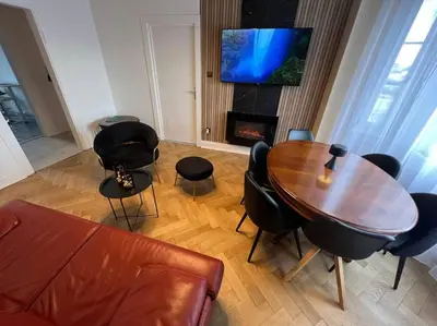 Télévision ou salle de divertissement dans l'établissement Esprit Mulhouse - 3 chambres de charme
