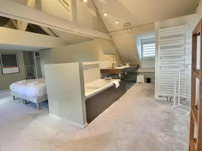 Un ou plusieurs lits dans un hébergement de l'établissement Maison de caractère avec jacuzzi et parking à deux pas du centre historique de Colmar - FR-1-722-3
