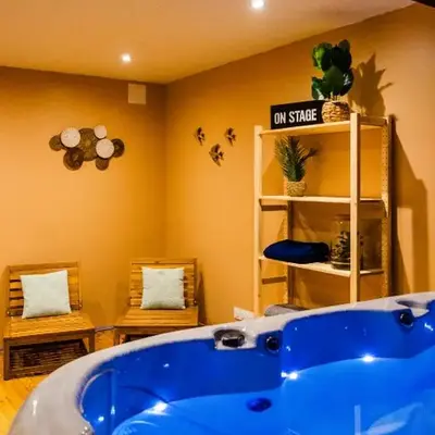 Gîte SPA de la Hardt - Jacuzzi intérieur privé