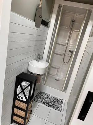 Salle de bains dans l'établissement Nuit insolite au cœur d’un ranch proche d’Europa park