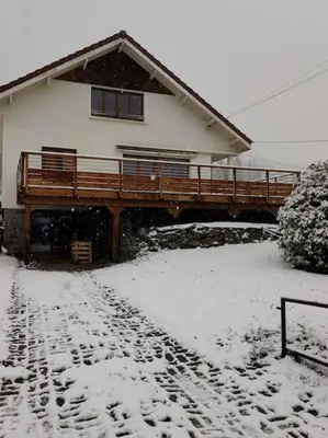 L'établissement Gîte Papillon 6 à14 personnes - Jacuzzi en hiver