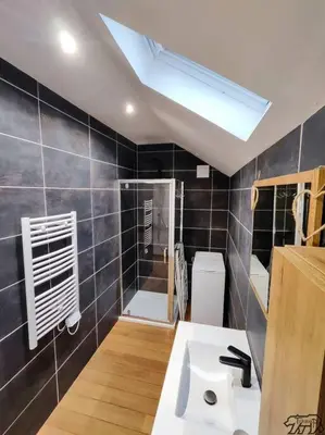 Salle de bains dans l'établissement Gite de la Ravanne/Le petit nid