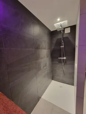 Salle de bains dans l'établissement Gite premium, au Cœur de l'Ours