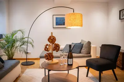 Coin salon dans l'établissement Chambre Pin Up Wings