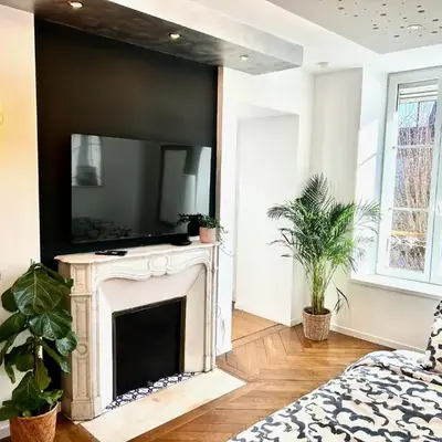 STUDIO AVENUE