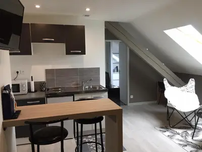 Cuisine ou kitchenette dans l'établissement Studio, étage 3, spacieux refait à neuf