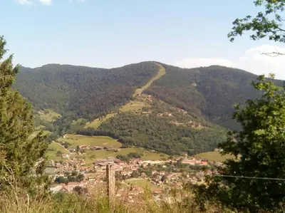 Vue générale sur la montagne ou vue sur la montagne depuis l'appartement