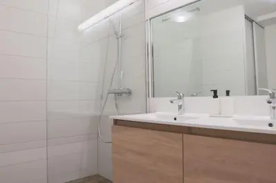Salle de bains dans l'établissement Le Contemporain, Hypercentre Mulhouse