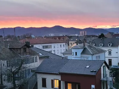 Vue générale sur la montagne ou vue sur la montagne depuis le séjour chez l'habitant