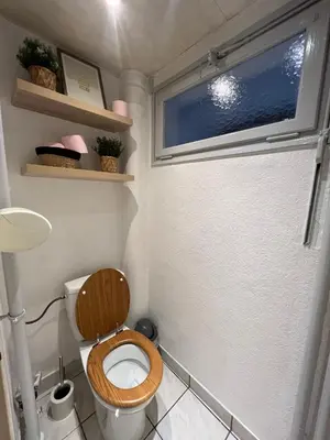 Salle de bains dans l'établissement CICONIA : CENTRE-VILLE MULHOUSE, PARC NOUVEAUX BASSINS A PROXIMITE