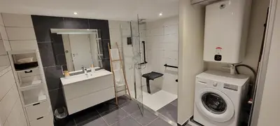 Salle de bains dans l'établissement Charmant appartement 3* au cœur des Vosges (PMR)