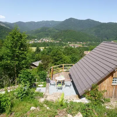 Vue générale sur la montagne ou vue sur la montagne depuis la maison de vacances