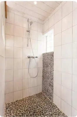 Salle de bains dans l'établissement Gîte La Bergerie Chalet indépendant