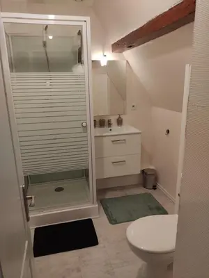 Salle de bains dans l'établissement Azede