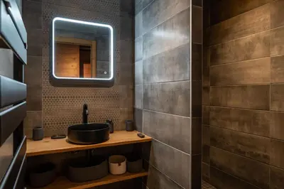 Salle de bains dans l'établissement Chalet Tharkey, luxueux au coeur des sapins