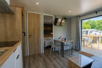 Cuisine ou kitchenette dans l'établissement CAMPING KAYSERSBERG
