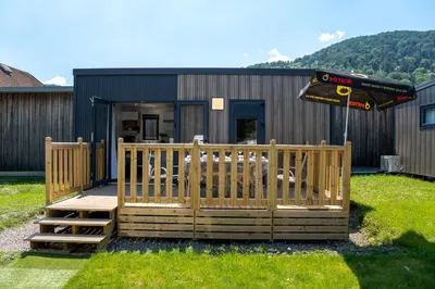 Vue générale sur la montagne ou vue sur la montagne depuis le camping