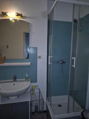 Salle de bains dans l'établissement Studio KAAN avec terasse 5mn Basel Airport
