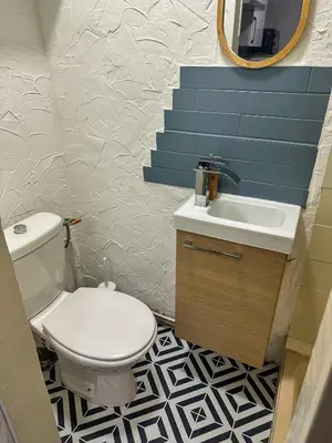 Salle de bains dans l'établissement Studio Cosy équipé avec terrasse