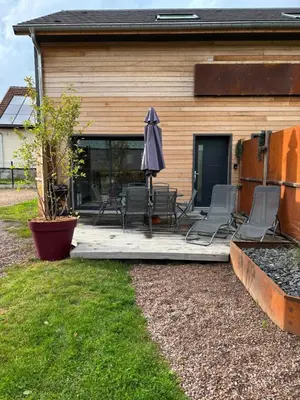 Jardin de l'établissement Duplex le Red Cedar avec terrasse et jardin
