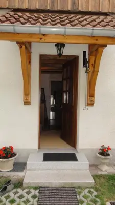 Façade ou entrée de l'établissement Gite le grenier du roc