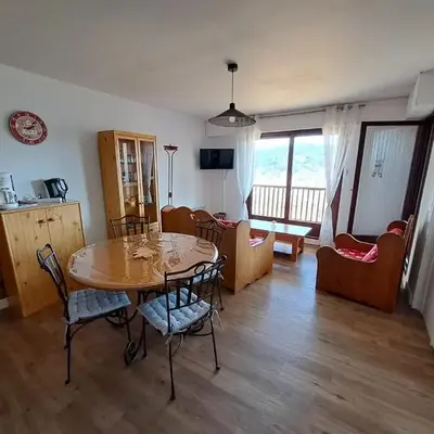 Appartement résidence Les Dryades avec vue montagne