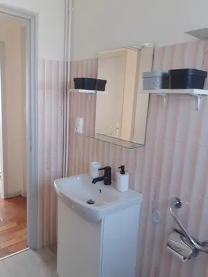 Cuisine ou kitchenette dans l'établissement Gîte doux repos en campagne 10 min Colmar