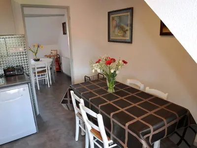 Cuisine ou kitchenette dans l'établissement Gîte Jeanne familial - calme - parking