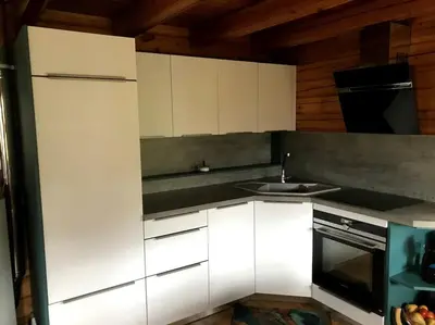 Cuisine ou kitchenette dans l'établissement véritable chalet finlandais