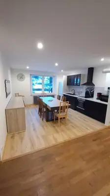 Cuisine ou kitchenette dans l'établissement Appartement lumineux avec balcon