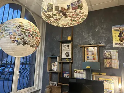 Bibliothèque dans l'appartement