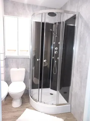 Salle de bains dans l'établissement Appartement Les Iris, au calme, proche du centre