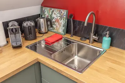Cuisine ou kitchenette dans l'établissement Quiet Private Studio - Personal Welcome - Basel