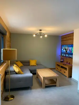 Télévision ou salle de divertissement dans l'établissement Maison familiale des Privilèges