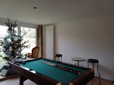 Billard dans l'établissement Les chambres du Haras St Georges