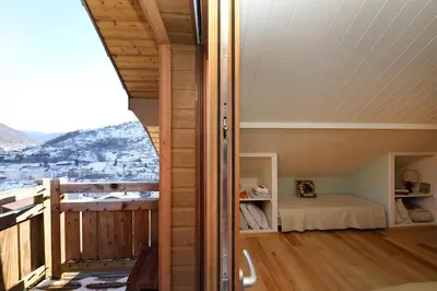 Vue générale sur la montagne ou vue sur la montagne depuis l'appartement