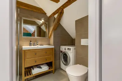 Salle de bains dans l'établissement Chabi Chalet Gîte au coeur d'Eguisheim