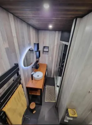 Télévision ou salle de divertissement dans l'établissement Petit appart Colmar - ingersheim