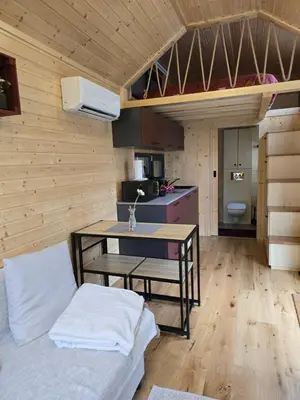 Cuisine ou kitchenette dans l'établissement Magnifique petite maison