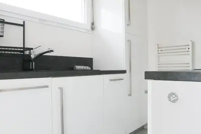 Cuisine ou kitchenette dans l'établissement {La Parenthèse Heureuse}, proche Bâle, Rhin, Forêt