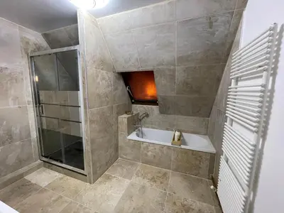 Salle de bains dans l'établissement Superbe villa à 2 km centre ville de Colmar