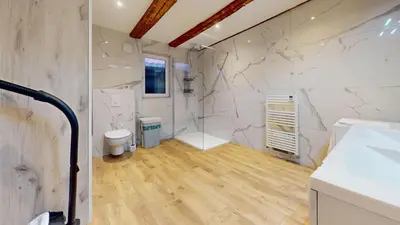 Salle de bains dans l'établissement La Renaissance Moderne