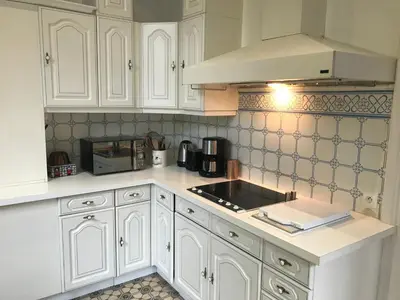 Cuisine ou kitchenette dans l'établissement CHATEAU LACOUR