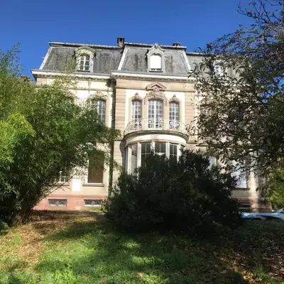 CHATEAU LACOUR