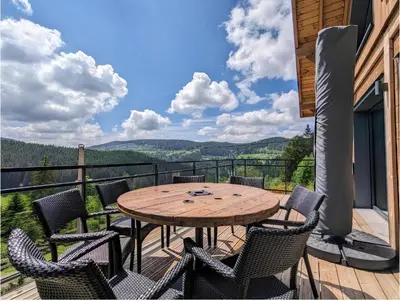 Vue générale sur la montagne ou vue sur la montagne depuis la maison de vacances