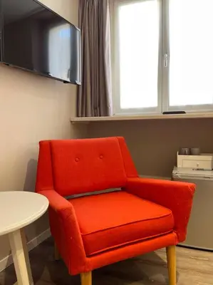 Télévision ou salle de divertissement dans l'établissement La Grande Ourse - Chambre cosy 2 pers - L'Alcôve de l'Ours